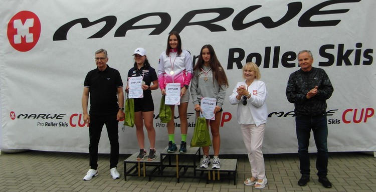 images/rok_2020/Marwe_Cup_Sobieszow_060920202_podium_jun_ml.jpg marwe cup